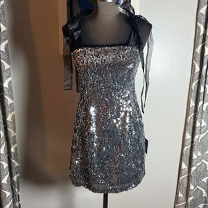 Lulus Dazzling Spectacle Black and Silver Sequin Tie-Strap Mini Dress SZ S